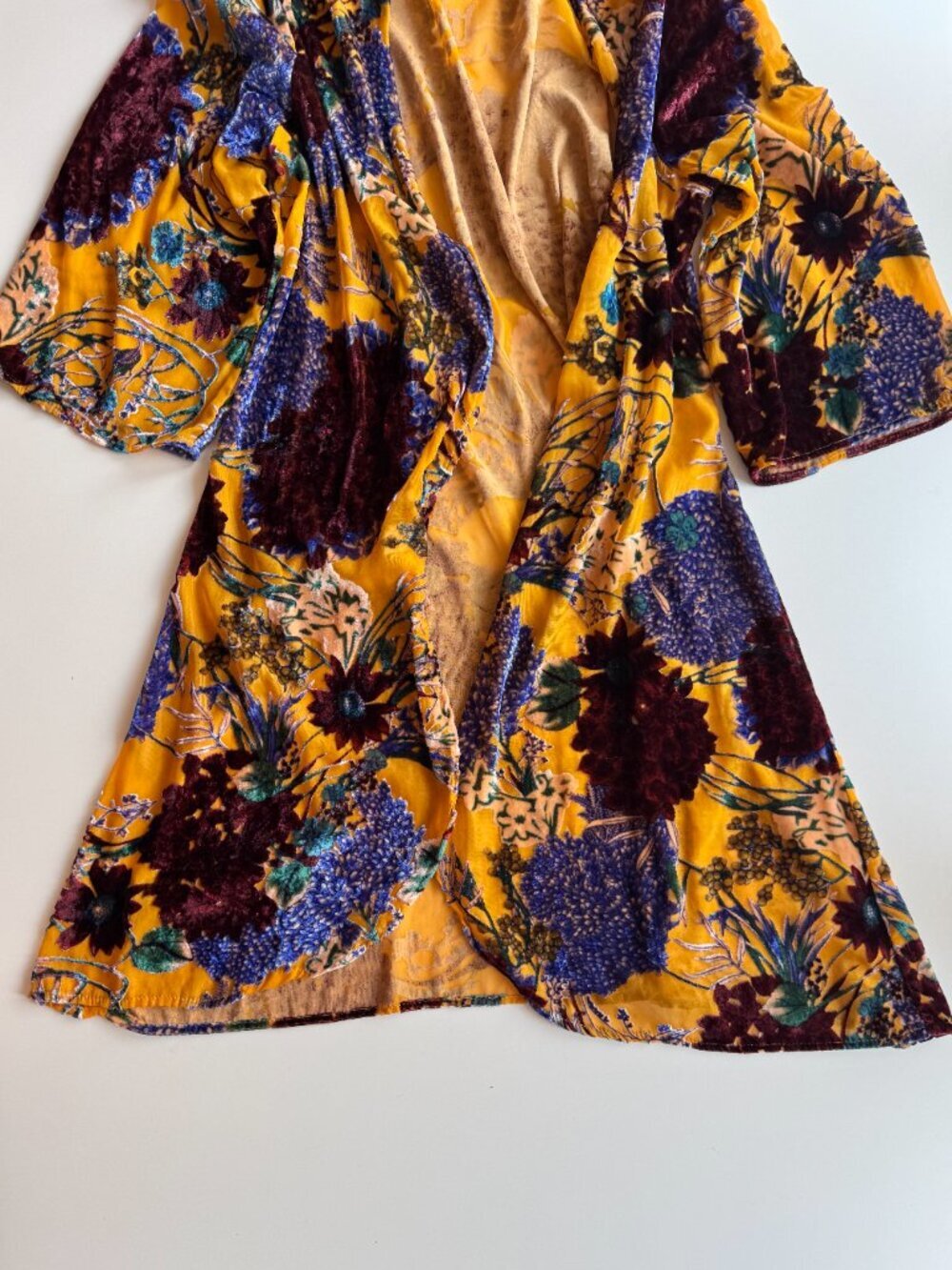 Anthropologie FLOREAT Aurelia Yellow Floral Burnout Velvet Kimono, One Size - Picture 9 of 13